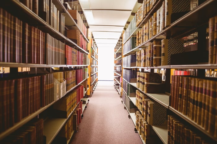 Foto van een bibliotheek bij de PThU case 